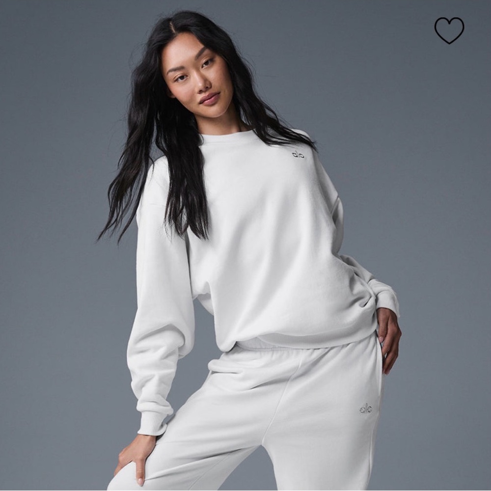 ALO Accolade Crew Pull Over Sweatshirt- White